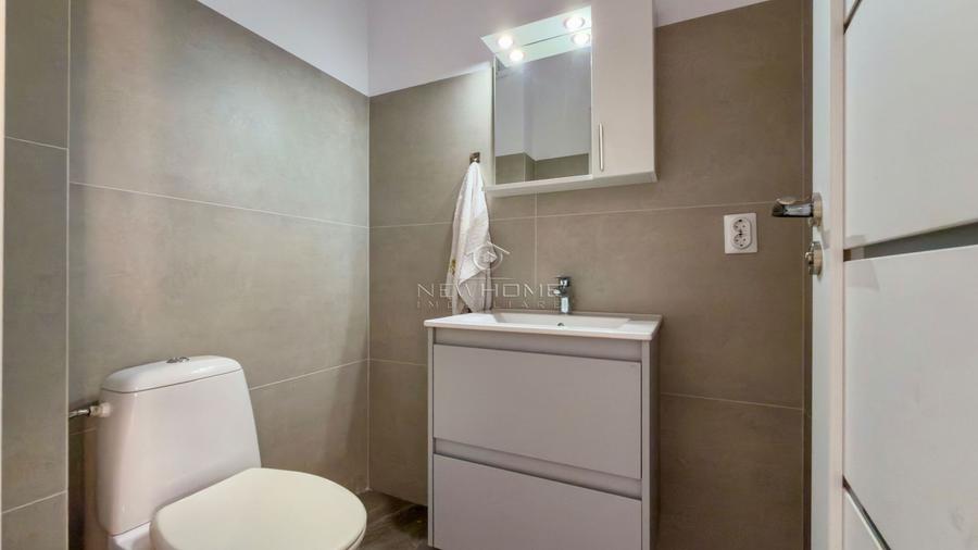 Apartament 3 camere, 70 mp, tersa 45 mp, 2 parcari, Floresti