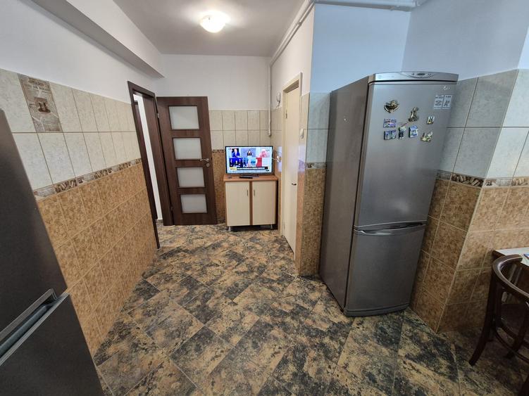Calea Victoriei inchiriere apartament de 3 camere Piata Sfintii Voievozi