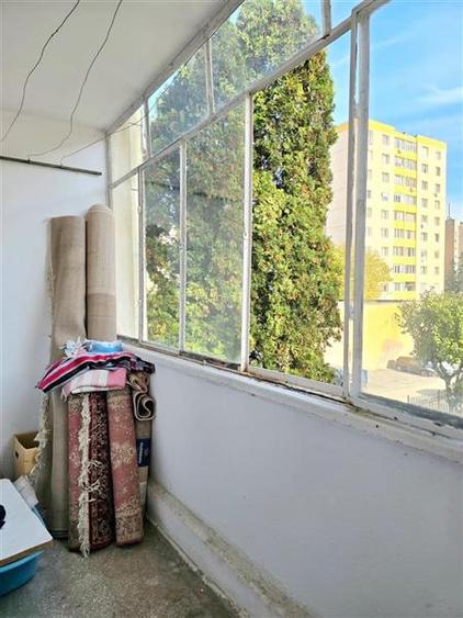 Apartament 3 camere, zona Astra