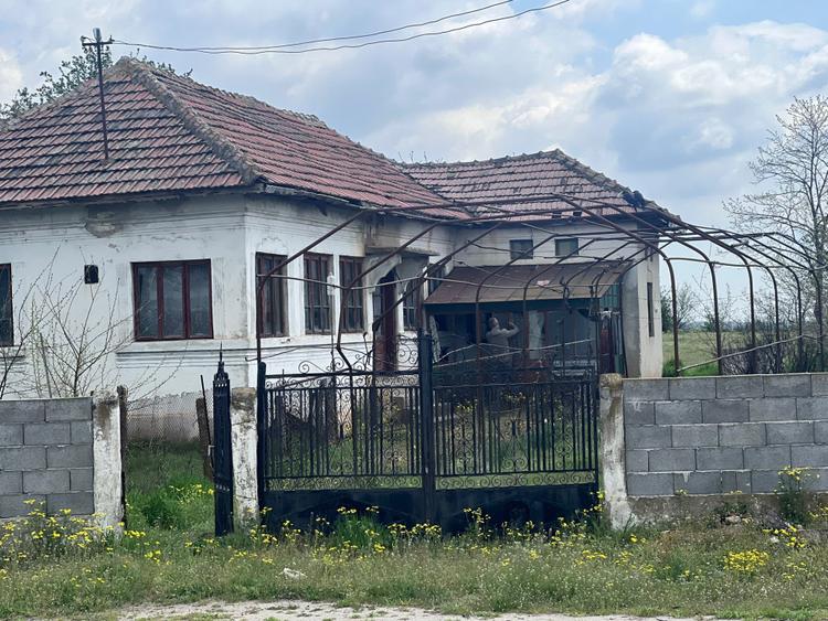 Casa renovabila, 2504 mp teren, Secui Dolj 13 km de oras
