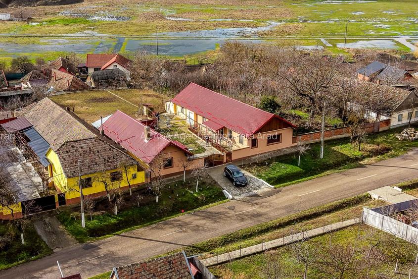 Casă în Vinga – restaurată Integral 2025 | 3 camere | utilități - 7