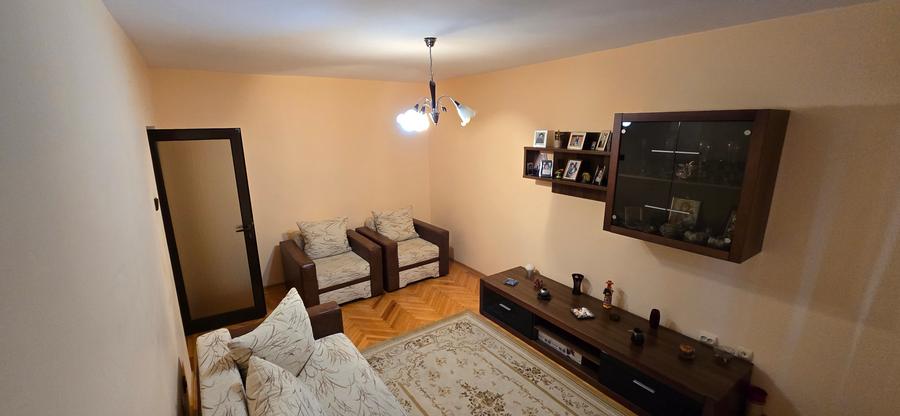 3 camere de vanzare, etajul 9, Focsani