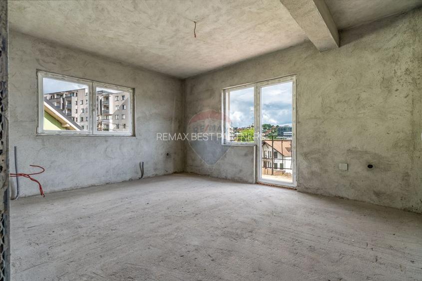 Casa cu 10 camere de vanzare pe str. Corneliu Coposu - 24