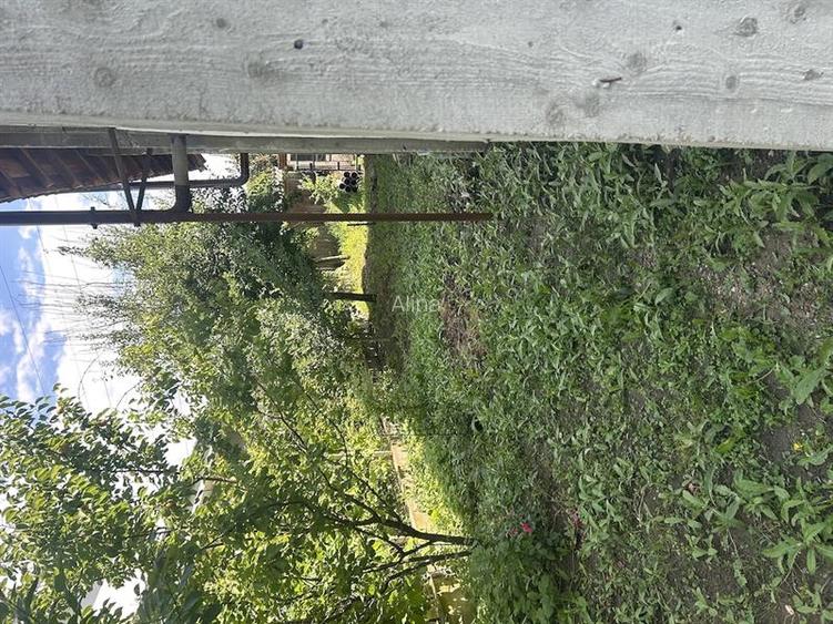 Vând casă cu mansardă - 4
