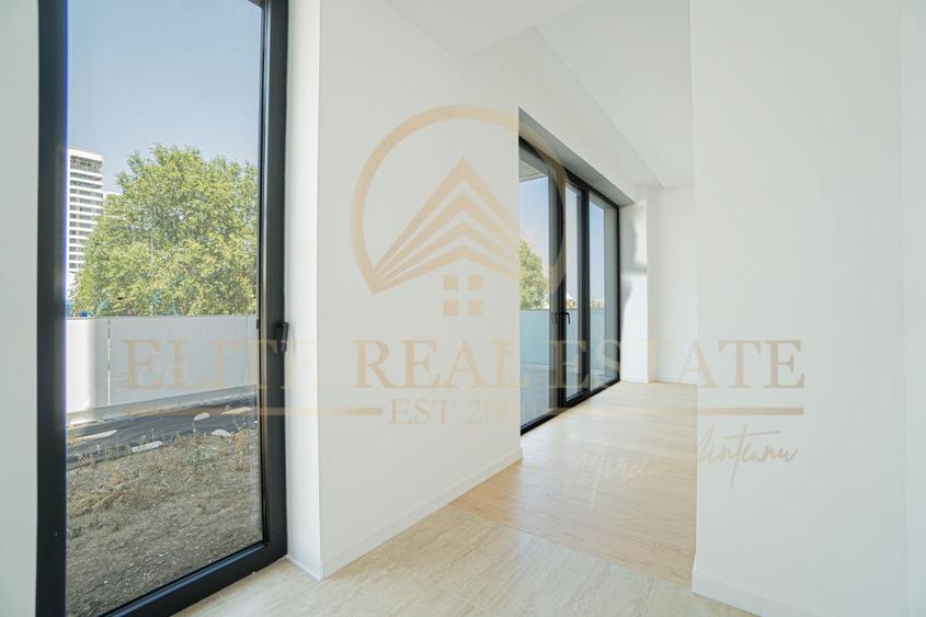 Stațiunea Mamaia - Vânzare apartament cu 2 camere cu terasa, primul rând la mare