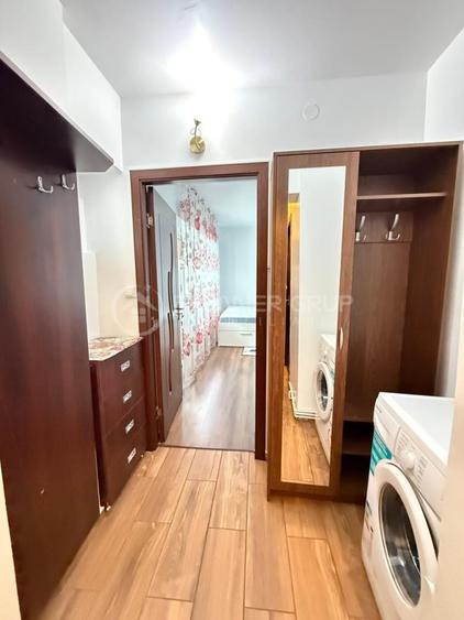 Langa Palas! Etaj intermediar! Apartament 2 camere 56mp decomandat, centrala, AC