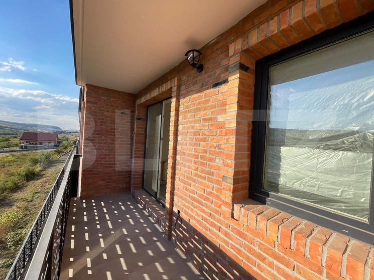Apartament 2-3 camere, 57mp . View spectaculos.