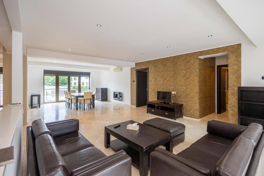 APARTAMENT 4 CAMERE - SISESTI
