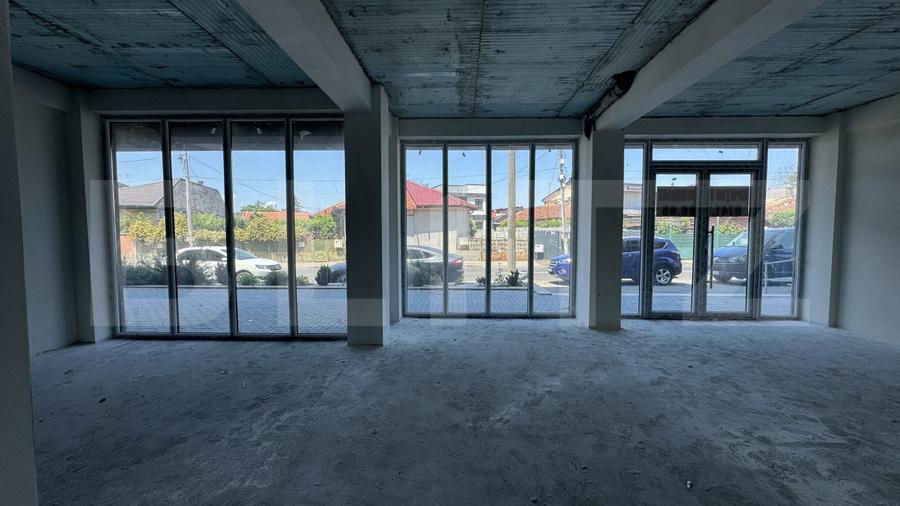 Spațiu comercial parter bloc nou, 109 mp open space, vitrină, terasă, Brestei