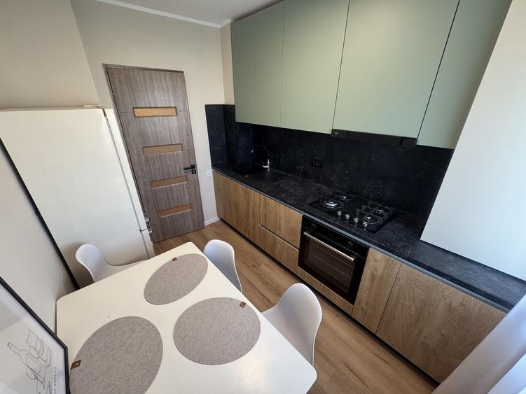 Apartament 2 camere Renovat Total zona City Park cu Centrala
