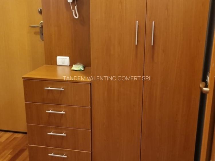 Vitan Moll , 5 munte metrou  Mihai Bravu - 7