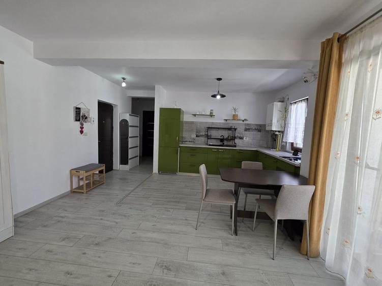 Terasa mare. Langa Zone 2. Mobilat si utilat