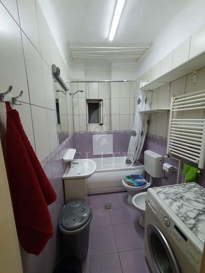 Apartament 3 camere în zona SEMICENTRALA CASA DE CULTURA A STUDENTILOR