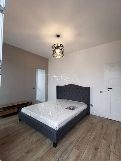 Apartament de vânzare - 4