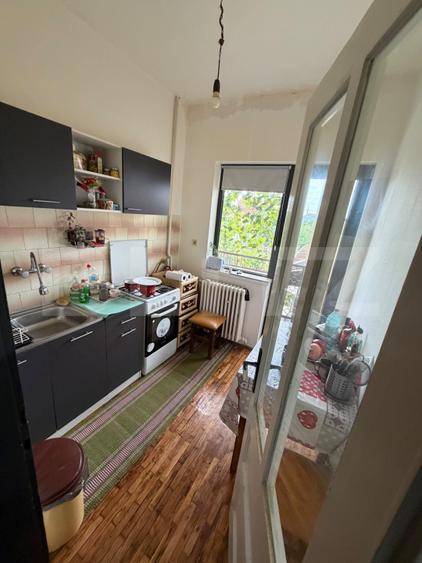 Casa cu etaj, 6 camere, 150 mp, zona 14 Mai