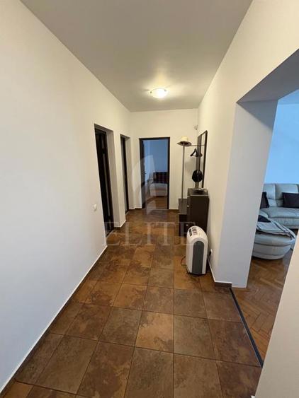Apartament 3 camere în zona PLOPILOR VECHI