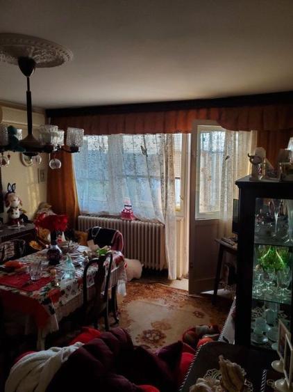 Apartament 3 camere-semidecomandat-zona Drumul Taberei - Favorit