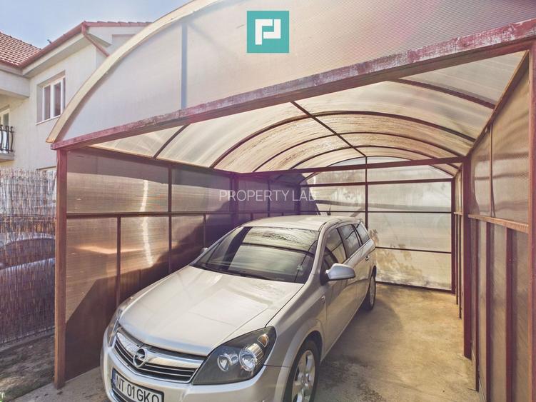 Casă renovată cu curte mare de închiriat în Rontău