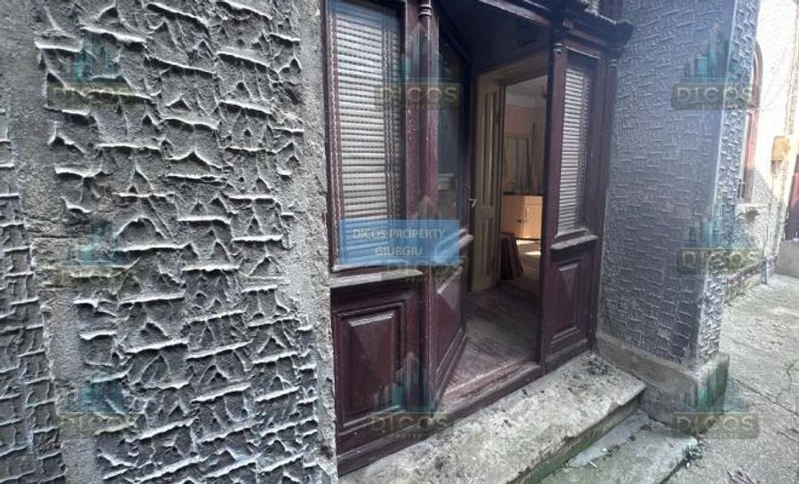 Casă de vânzare cu 3 camere