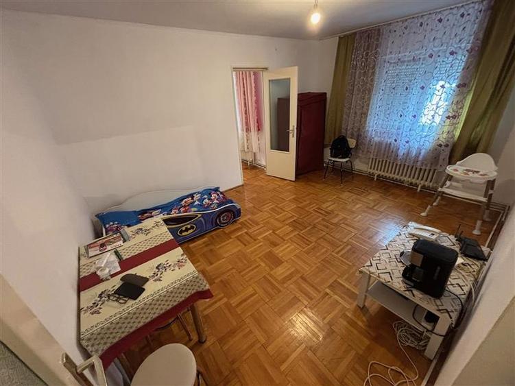 Apartament cu doua camere de inchiriat in zona garii