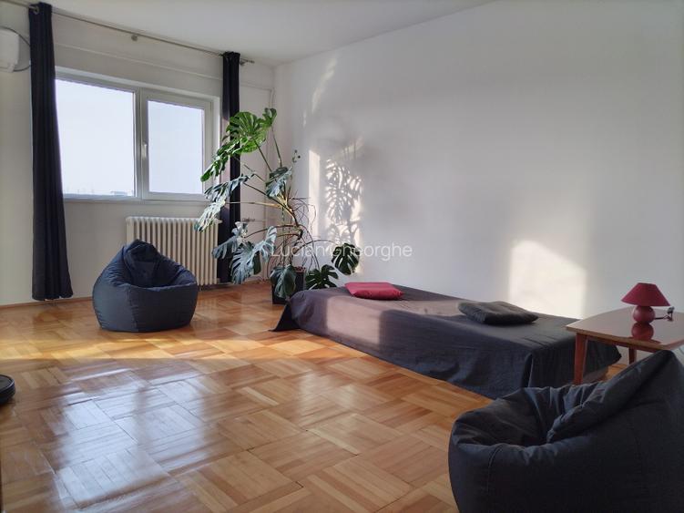 Vând apartament  2 camere - 2