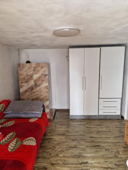 Casă de vânzare, 47.70 mp utili, Găvănești -Olt