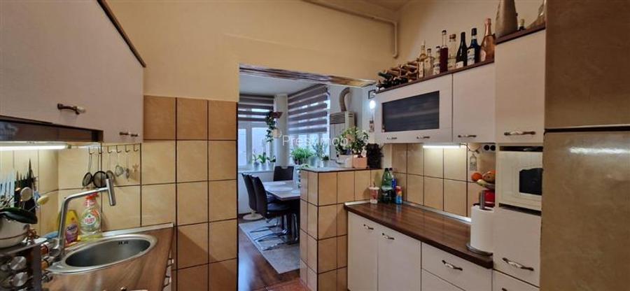 De vanzare apartament, semicentral, langa Liceul Unirea - 3