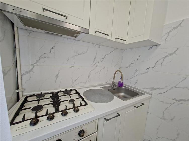 Garsoniera moderna cu pivnita zona Lazaret