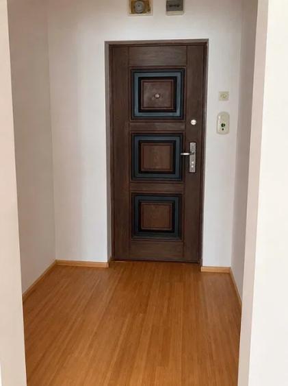 Garsoniere de vanzare Titan !- 7 minute Metrou - 59 900 EURO