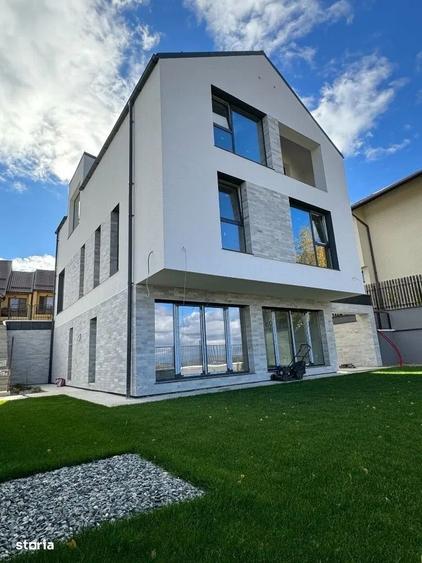 Casa individuala, priveliste superba, 10 minute de centrul Clujului