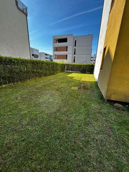Apartament superb si curte mare
