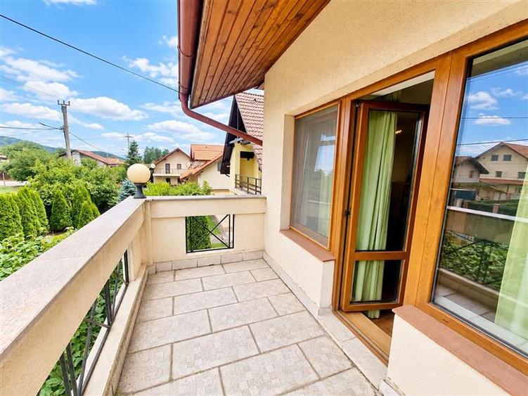Spatiu cu personalitate: Vila pretabila pentru centru educational, 700 mp teren,