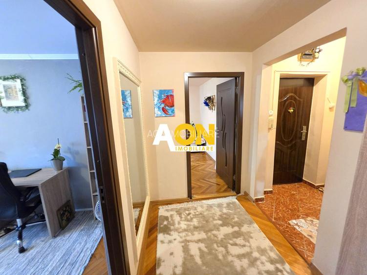 Apartament 3 camere, 2 bai, decomandat, etaj 3, Cetate, zona Stadion - 5