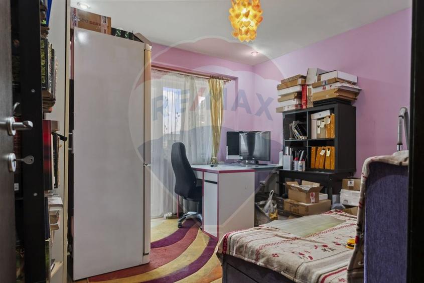 Apartament cu 4 camere de vânzare în zona Sebastian