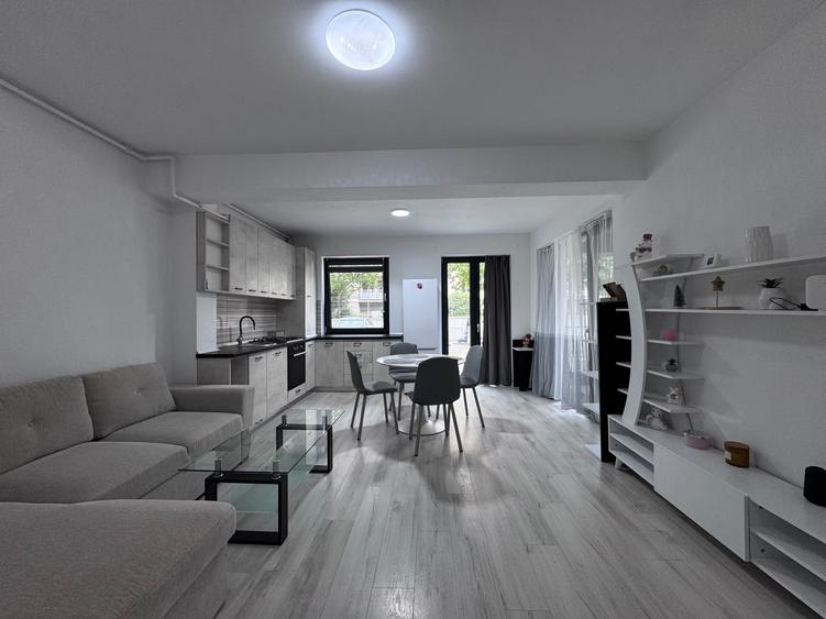 Platinum Residence, zona Mall Coresi, apartament cu doua camere de inchiriat