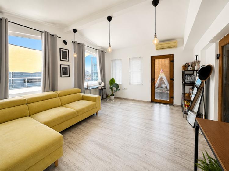 Apartament 3 camere + terasă 105 mp | Bulevardul Mamaia – Delfinariu