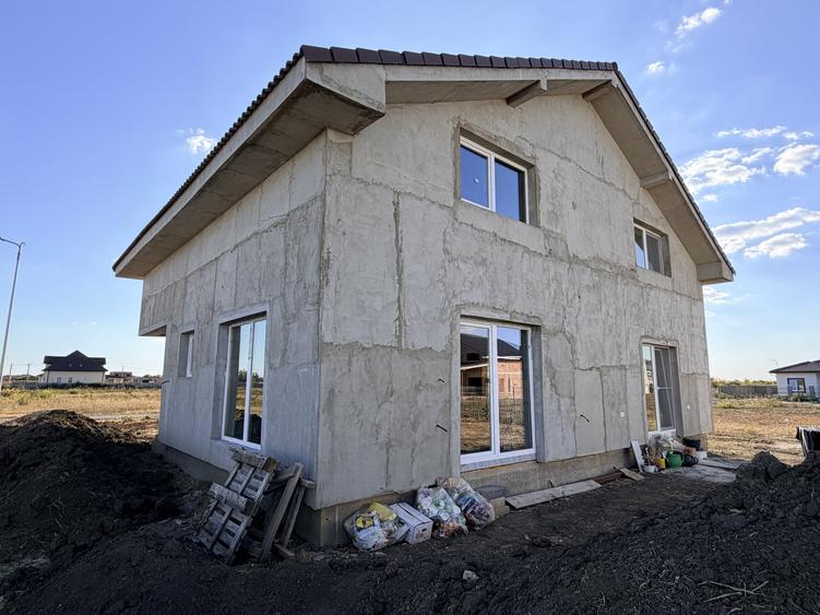 Duplex cu 3 camere si 2 bai | 86.7 mp utili | Mosnita Veche