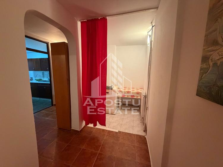 Apartament cu 3 camere de vanzare , Zona Aradului , Timisoara