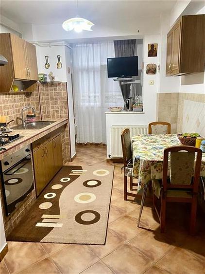 Apartament 3 camere Focsani , zona ultracentrala - Primaria Focsani , decomandat