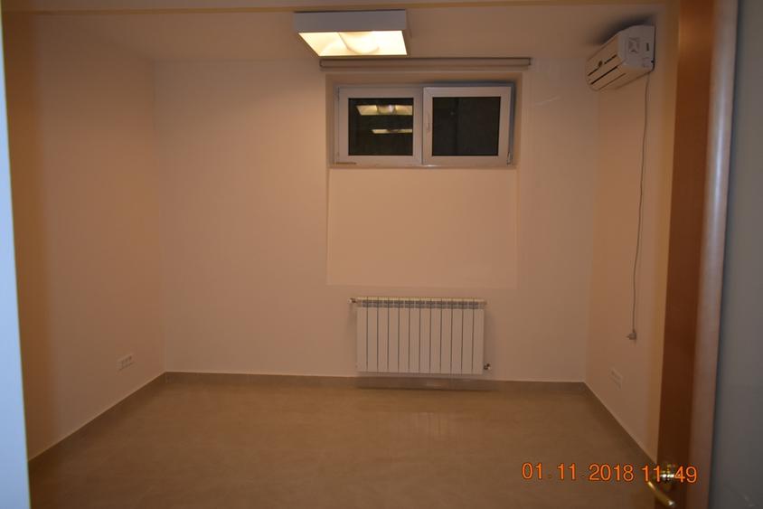 Apartament 5 camere pretabil birouri/locuit