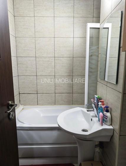 2 camere Decomandat - 42 mp - Pacurari - Alphabank- 85000 euro - 5