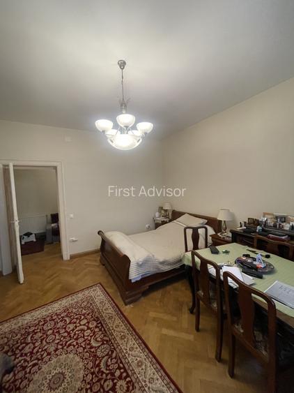 2 camere în vilă interbelică, Str. Londra – tavane 3m+, centrală proprie - 4