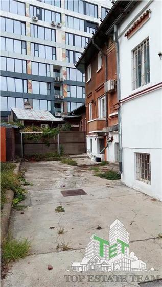 Casa 6 camere de inchiriat , activitate comerciala sau office , parcare, curte,