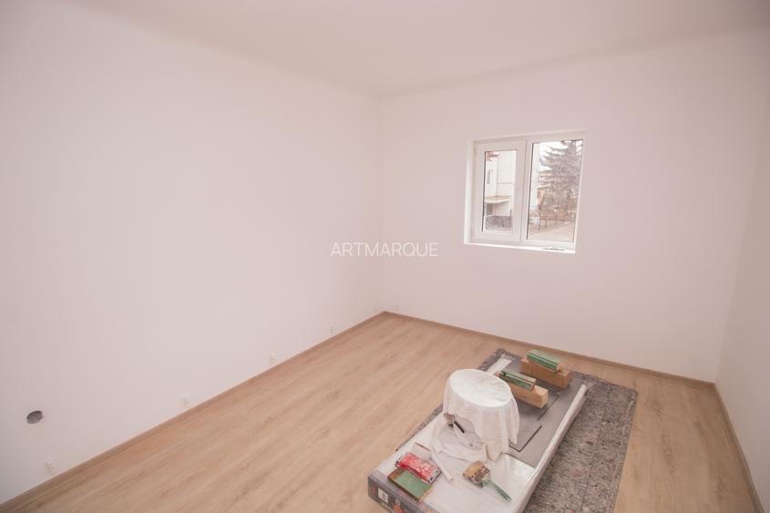 Casa de vanzare in Poiana Tapului – vedere la munte, renovata - 7