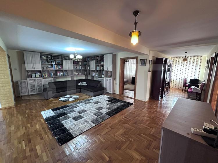 Duplex de vanzare, 609 mp, teren 23.218 mp, zona Bumbesti