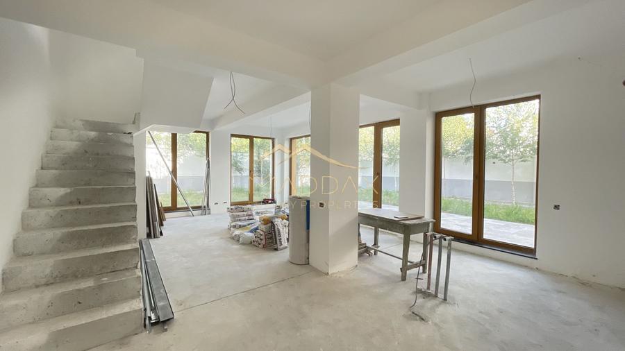 DUPLEX  3 Camere**TERASA+ CURTE**Bloc boutique***NOU// DOMENII