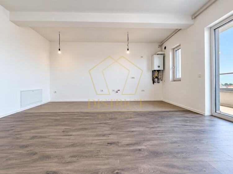 Apartament spatios cu 3 camere de vanzare, loc de parcare, zona Torontalului