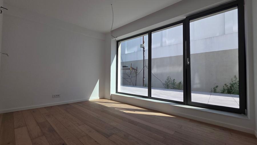 Apartament 4 camere, bloc nou/parter/Grădină&Terasă 240 mp Timpuri Noi