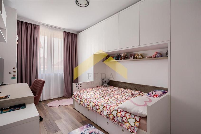 Casa noua la sol de vanzare in Livada
