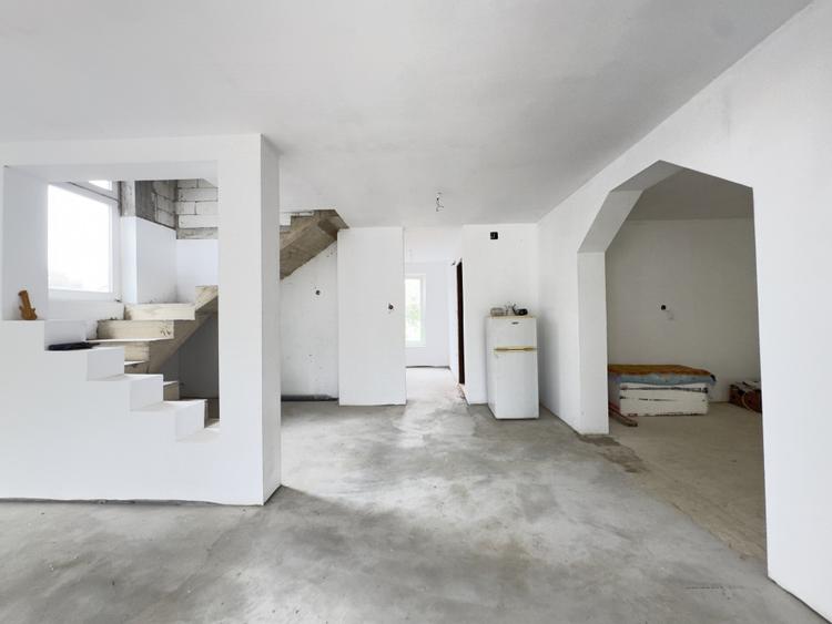 Casa individuala P+M in Hemeius de vanzare